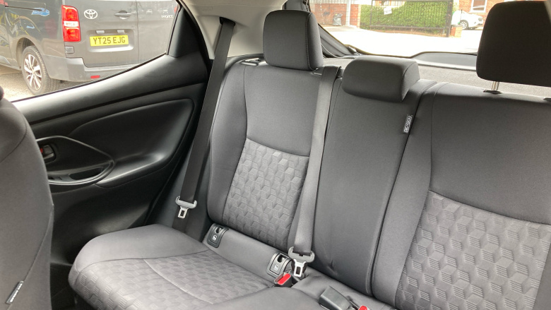 Toyota Yaris 1.5 Hybrid Icon 5dr CVT Hybrid Hatchback